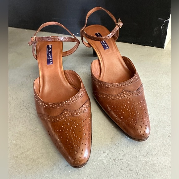 Gorgeous Wingtip Ralph Lauren Purple Label Heels - Picture 12 of 13